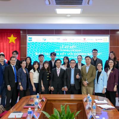 Lễ ký kết "Đào tạo gắn kết với doanh nghiệp" 1